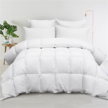 Down alternative quilt/comforter